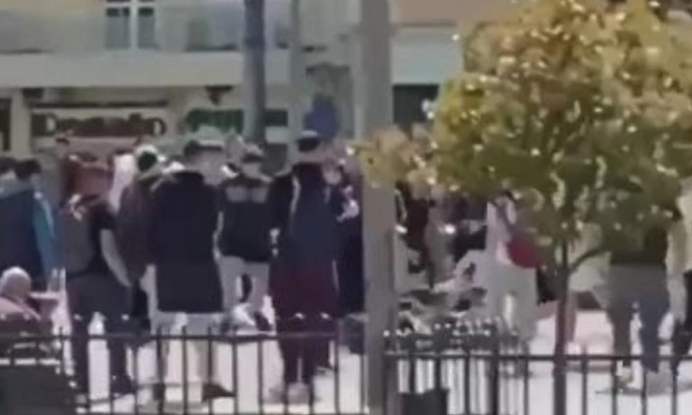 Κέρκυρα: Ελεύθερος με περιοριστικούς όρους ο 17χρονος που μαχαίρωσε δύο ανήλικους και έναν περαστικό